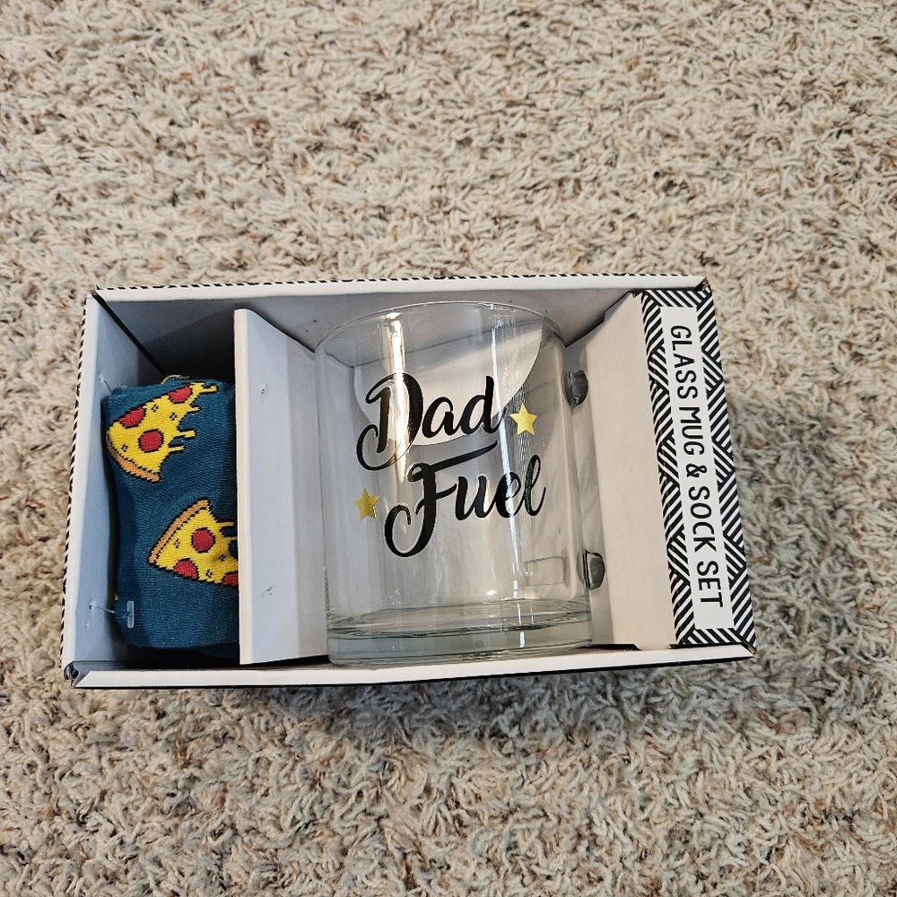 Mug & Socks Gift Set (New)